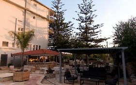 Kaiafas Lake Hotel
